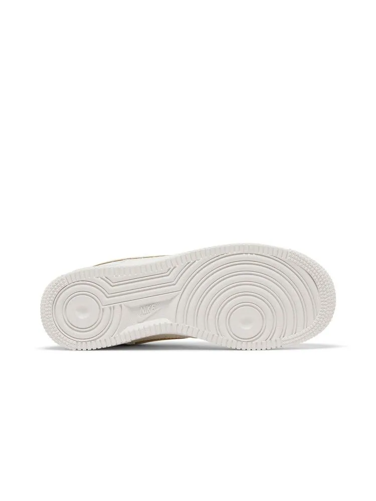 Кроссовки Nike Wmns Air Force 1 '07 ESS 'Cross Stitch - White Fossil' — изображение 5 из 9, белый