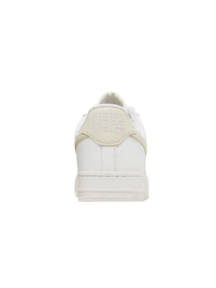Кроссовки Nike Wmns Air Force 1 '07 ESS 'Cross Stitch - White Fossil' — изображение 8 из 9, белый