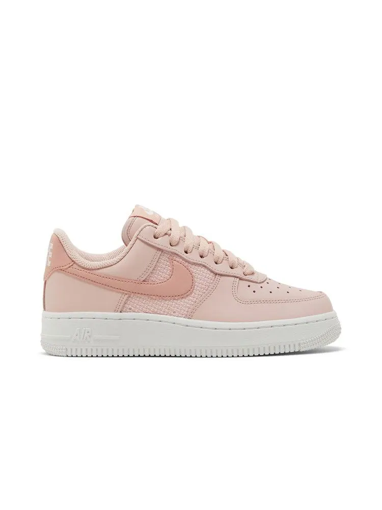 Кроссовки Nike Wmns Air Force 1 '07 ESS 'Cross Stitch - Pink Oxford' — изображение 2 из 9, розовый/белый/розовый