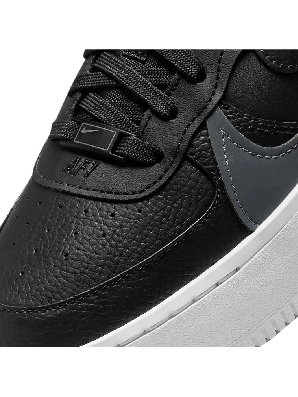 Кроссовки Nike Air Force 1 PLT.AF.ORM — изображение 8 из 8, белый/черный