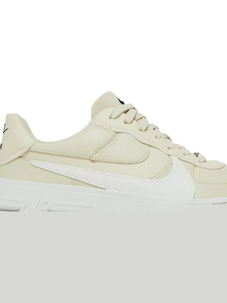 Кроссовки Nike Wmns Air Force 1 PLT.AF.ORM 'Fossil' — изображение 2 из 8, бежевый