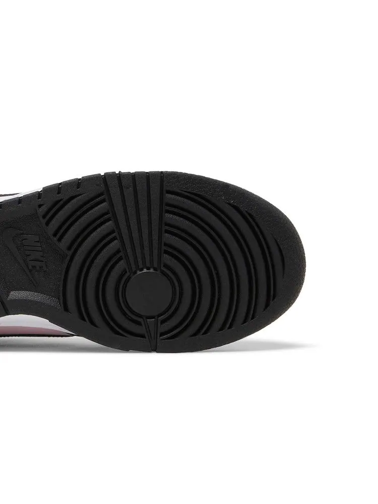 Кроссовки Nike Wmns Dunk Low 'Pink Foam Black' — изображение 6 из 9, розовый/черный/белый