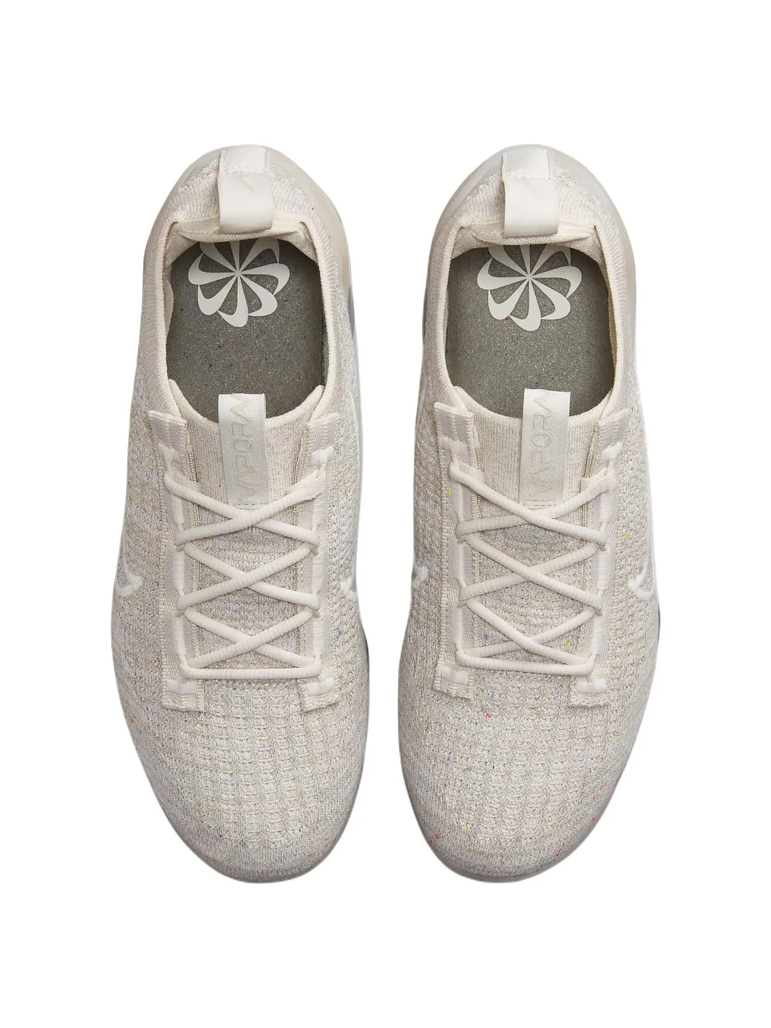 Кроссовки Nike Air VaporMax 2021 Flyknit — изображение 3 из 7, белый