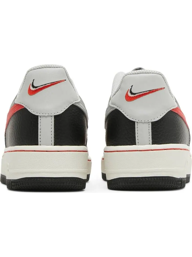 Кроссовки Nike NBA x Air Force 1 '07 LV8 EMB GS '75th Anniversary - Trail Blazers' — изображение 6 из 8, черный