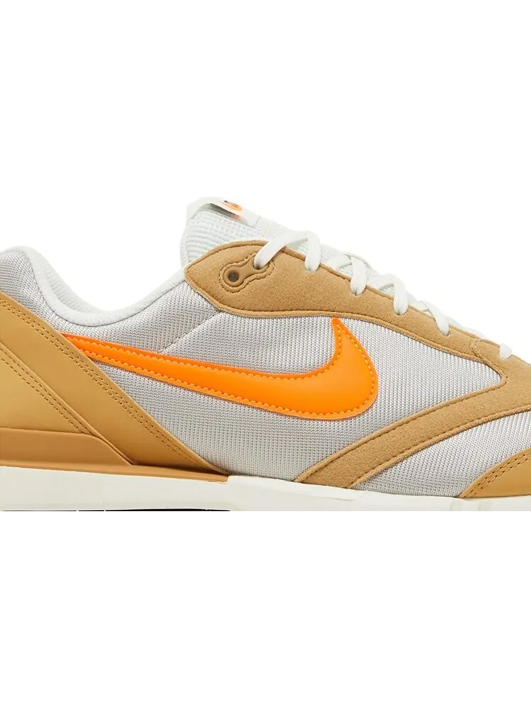 Кроссовки Nike Air Max Dawn 'Elemental Gold Total Orange' — изображение 2 из 8, золото