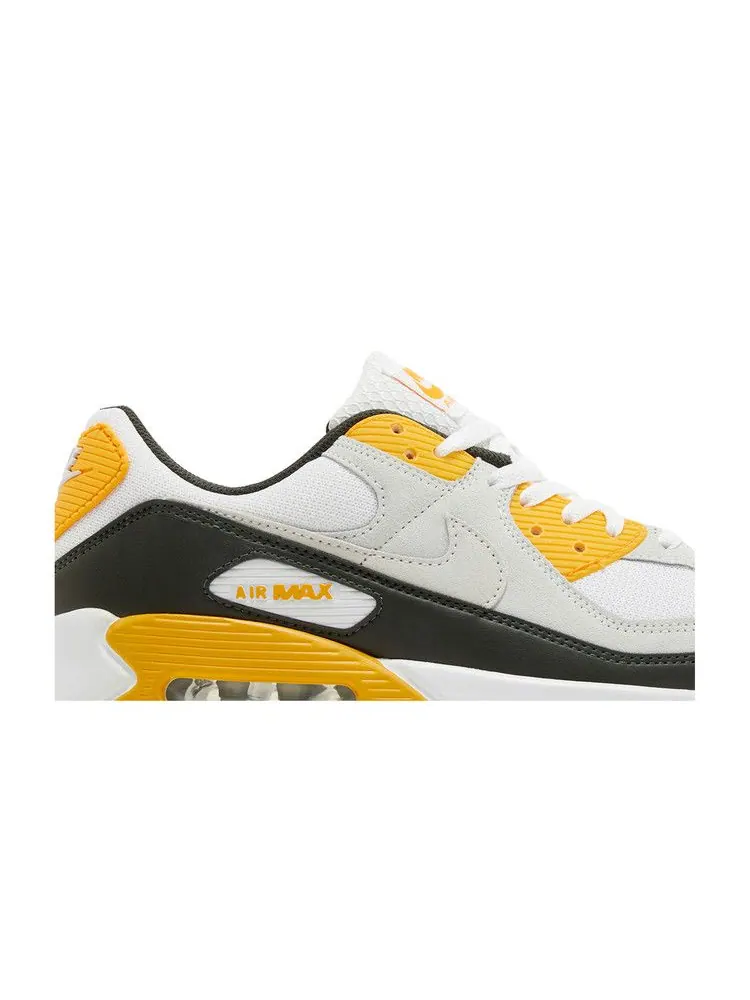 Кроссовки Nike Air Max 90 'University Gold' — изображение 3 из 9, белый//золотистый