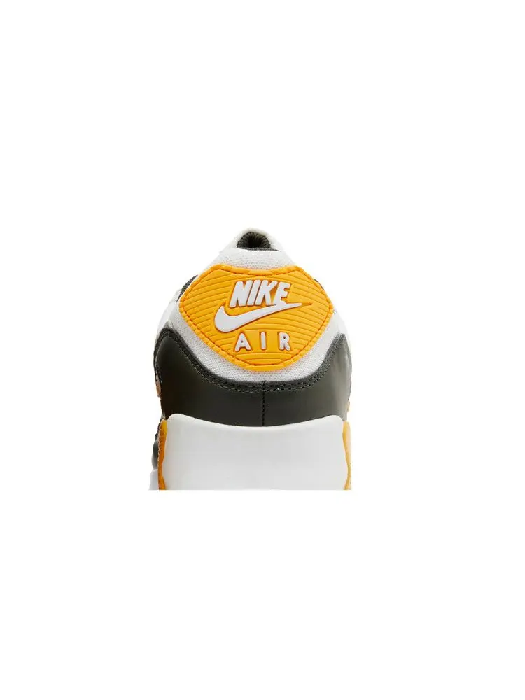 Кроссовки Nike Air Max 90 'University Gold' — изображение 8 из 9, белый//золотистый