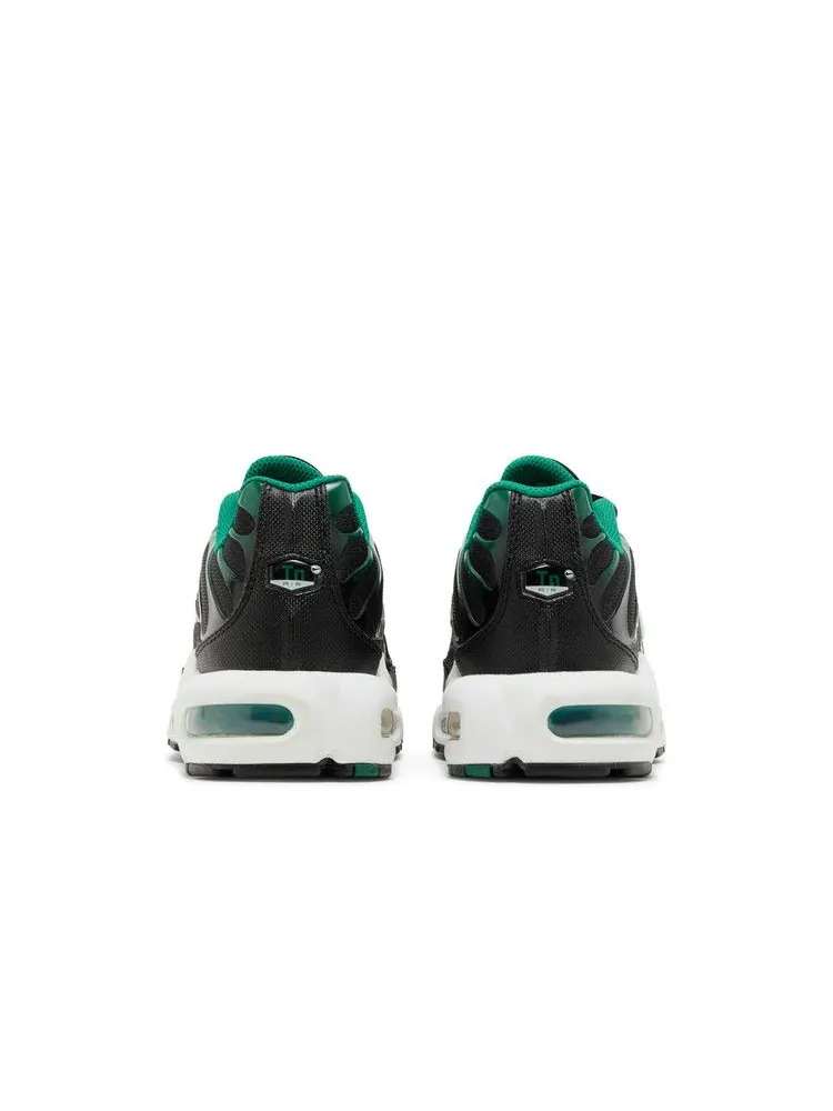 Кроссовки Nike Air Max Plus 'Black Malachite Gum' — изображение 7 из 9