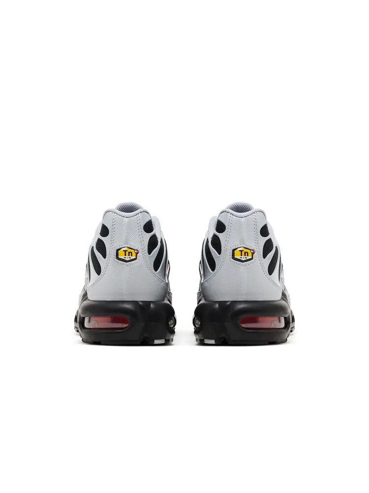 Кроссовки Nike Air Max Plus Wolf Grey Picante Red — изображение 6 из 6, серый красный