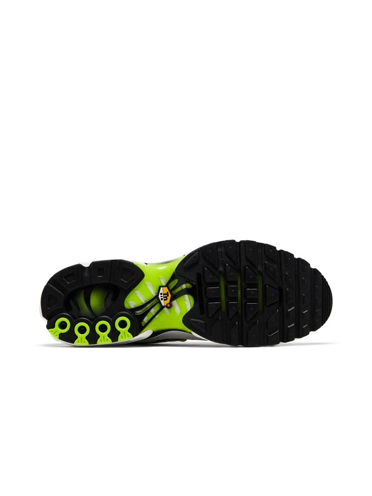 Кроссовки Air Max Plus 'White Black Volt' — изображение 4 из 8, белый черный