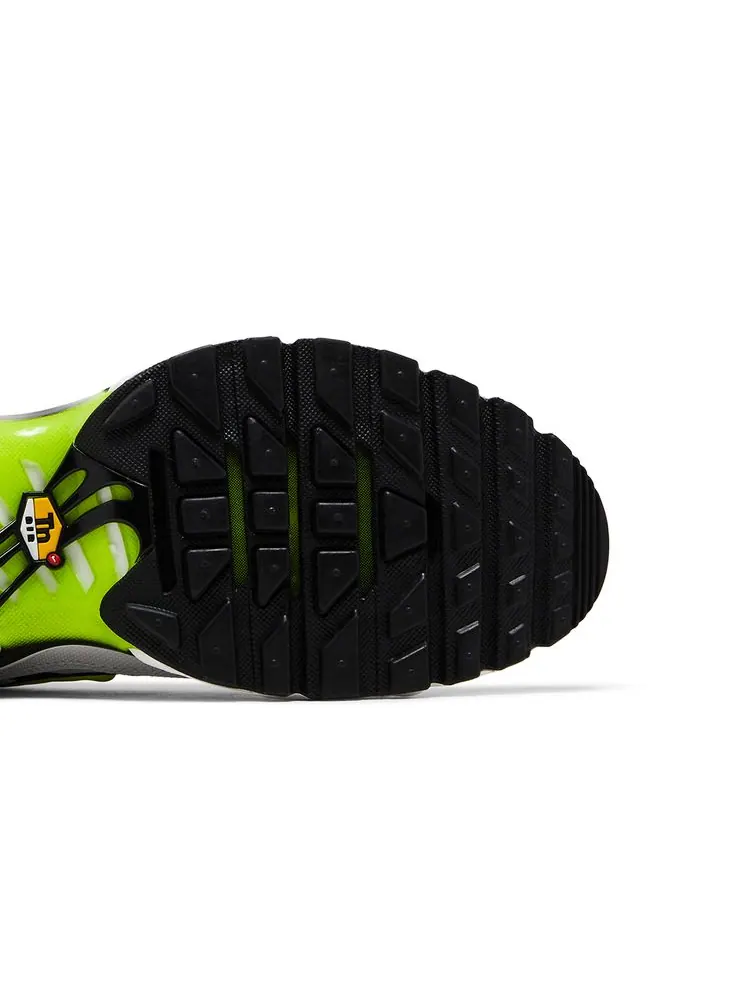Кроссовки Air Max Plus 'White Black Volt' — изображение 5 из 8, белый черный