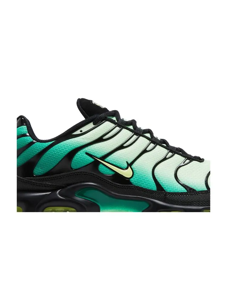 Кроссовки Air Max Plus 'Vapor Green Gradient' — изображение 2 из 8, зеленый