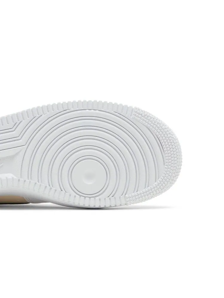 Кроссовки Nike Air Force 1 Low '07 LV8 EMB 'White Malachite' — изображение 6 из 9, белый/белый/белый