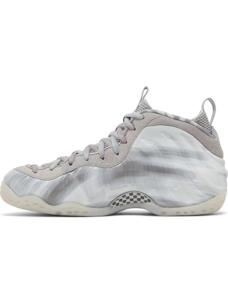 Кроссовки Air Foamposite One QS 'Dream A World - Tech Grey' — изображение 3 из 4, серый