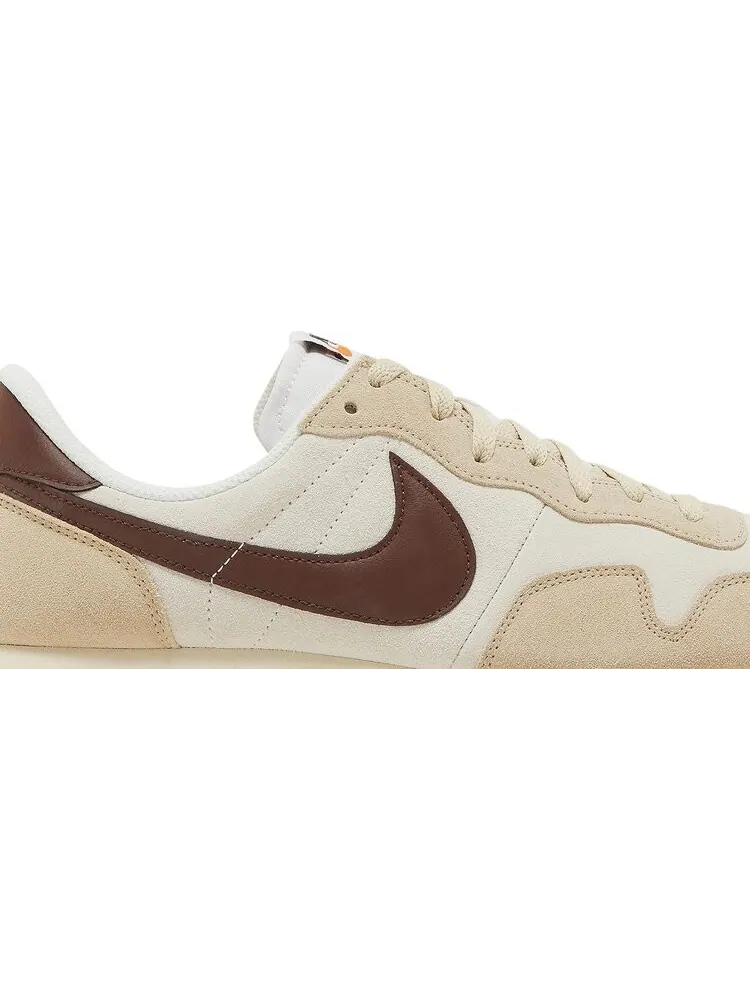 Кроссовки Nike Air Pegasus 83 'Sail Light Chocolate' — изображение 2 из 8, загар