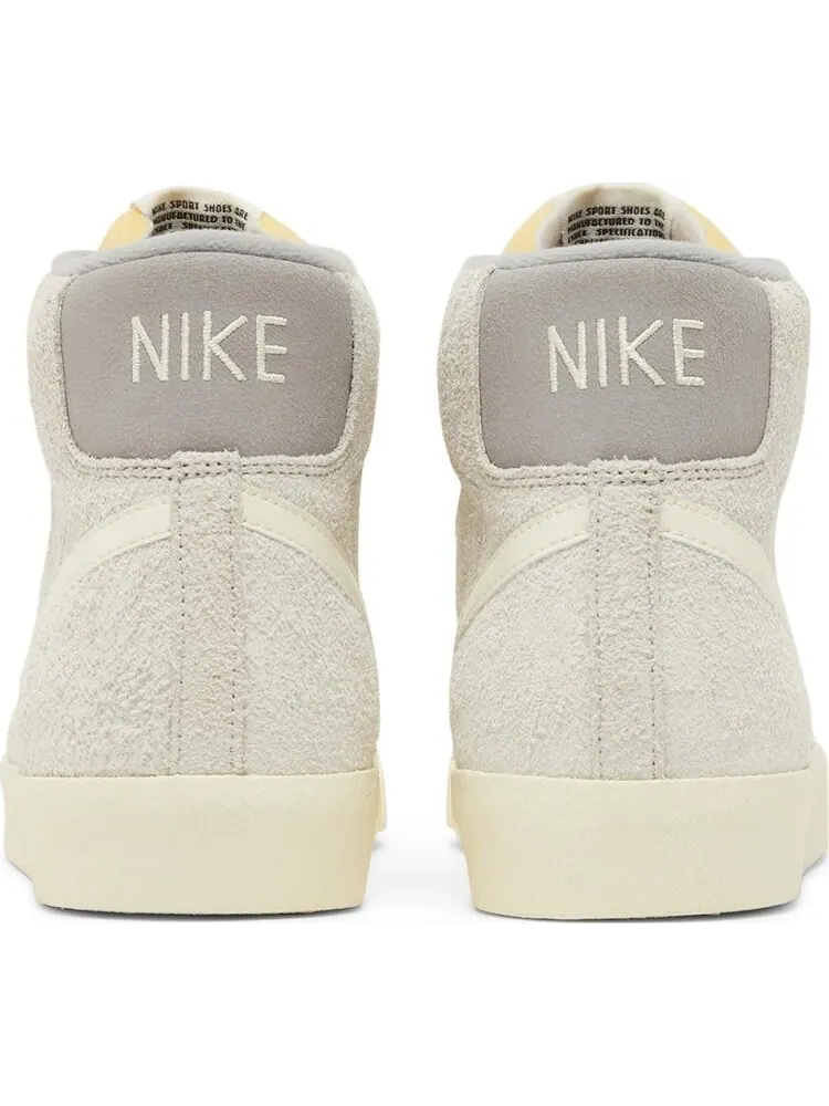 Кроссовки Nike Blazer Mid '77 Premium 'Medium Grey' — изображение 6 из 8, серый