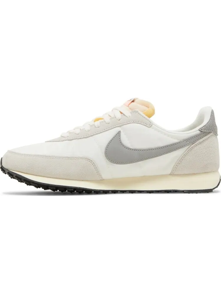 Кроссовки Nike Waffle Trainer 2 SE 'Sail Light Bone' — изображение 3 из 8, бежевый
