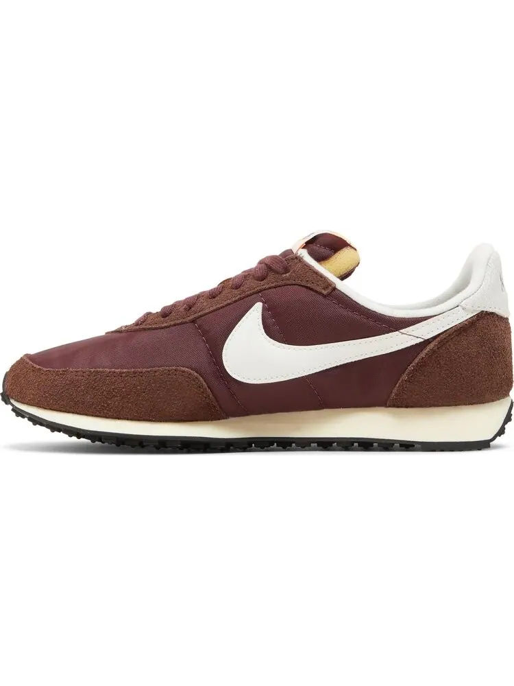 Кроссовки Nike Waffle Trainer 2 SE 'Burgundy Crush' — изображение 3 из 8, красный