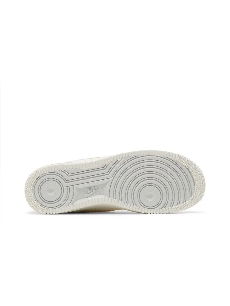 Кроссовки Nike Air Force 1 Low '07 Premium Next Nature 'Sun Club - Sail' — изображение 5 из 9, белый/зеленый