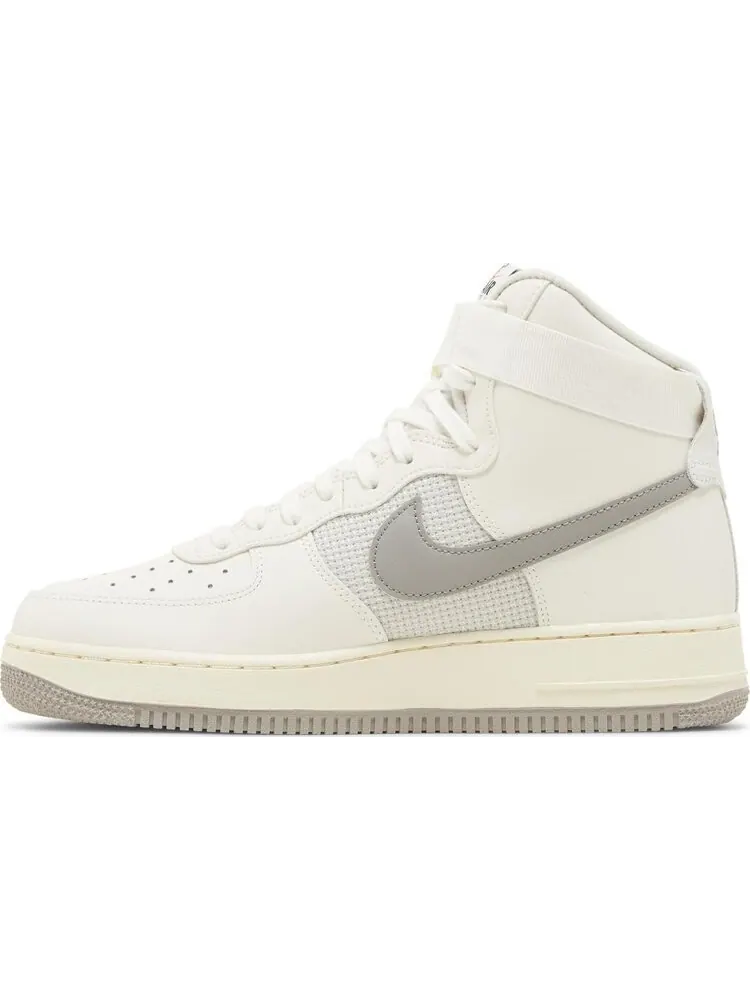 Кроссовки Nike Air Force 1 High '07 LV8 'Sail Medium Grey' — изображение 3 из 8, белый