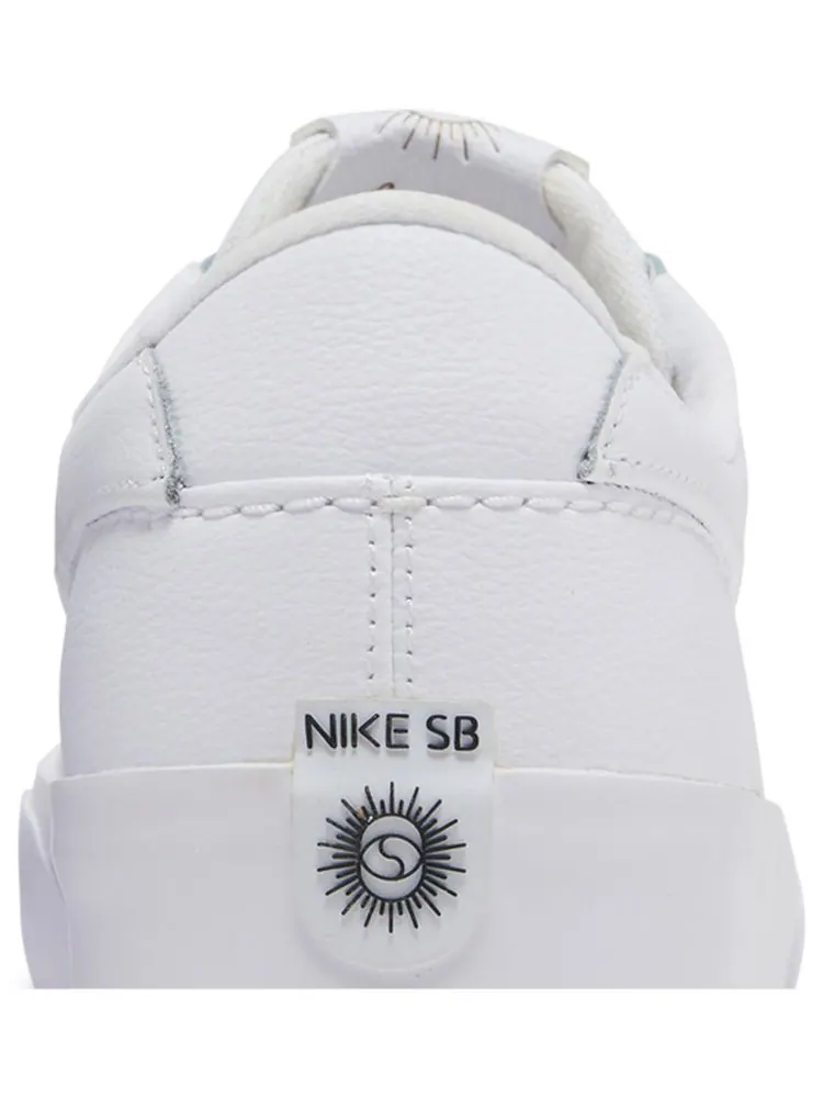 Кроссовки Nike Shane Premium SB 'White Metallic Gold' — изображение 7 из 8, белый