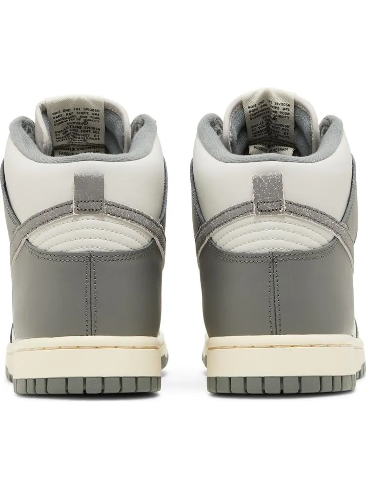 Кроссовки Nike Dunk High SE 'Light Bone' — изображение 6 из 8, серый