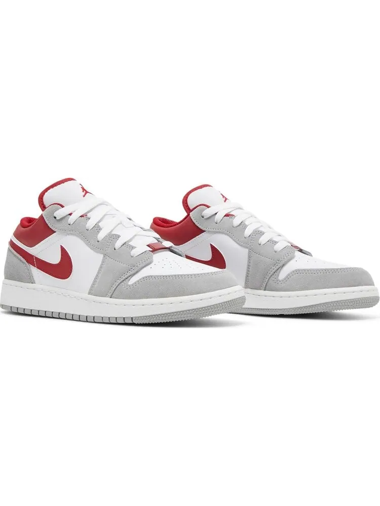 Кроссовки Air Jordan 1 Low SE GS Light Smoke Grey Gym Red — изображение 8 из 8, серый