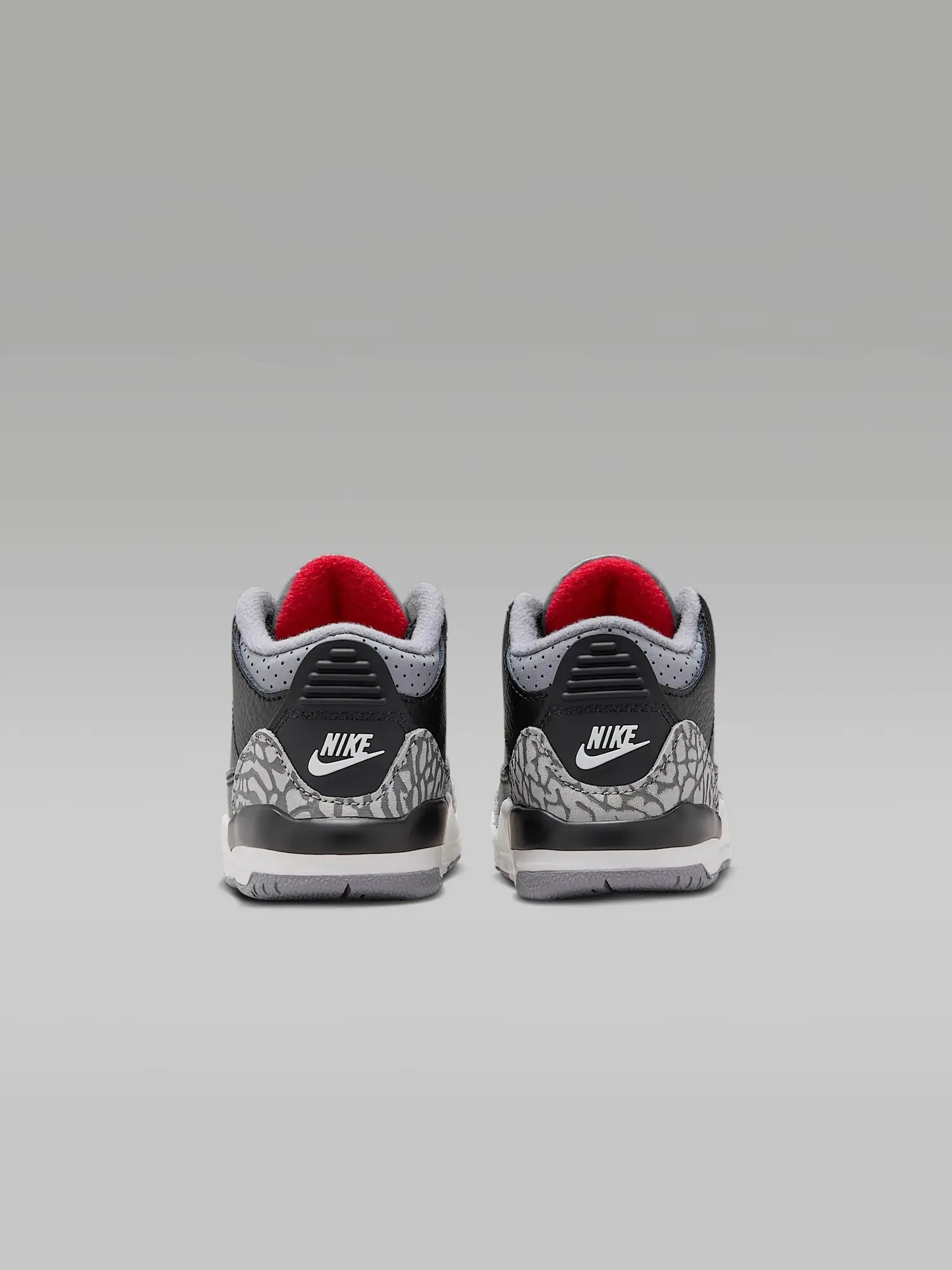 Кроссовки для малышей Nike Air Jordan 3 Retro 'Black Cement' — изображение 5 из 7, черный/серый