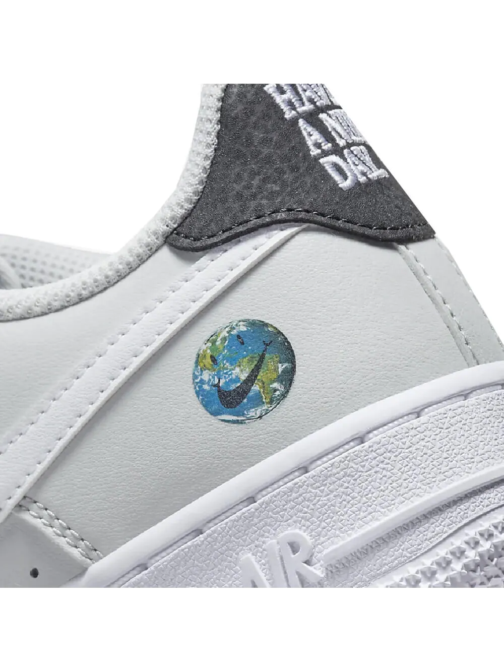 Кросcовки Nike Force 1 LV8 — изображение 7 из 8, белый/серый