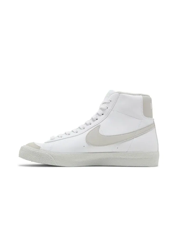 Кроссовки Nike Blazer Mid '77 SE GS 'White Light Bone' — изображение 4 из 9, белый/светлый
