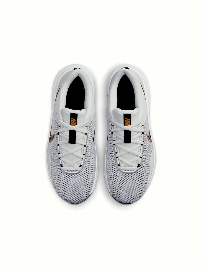 Кроссовки Nike Legend Essential 3 Next Nature — изображение 4 из 7, светло-серый/белый
