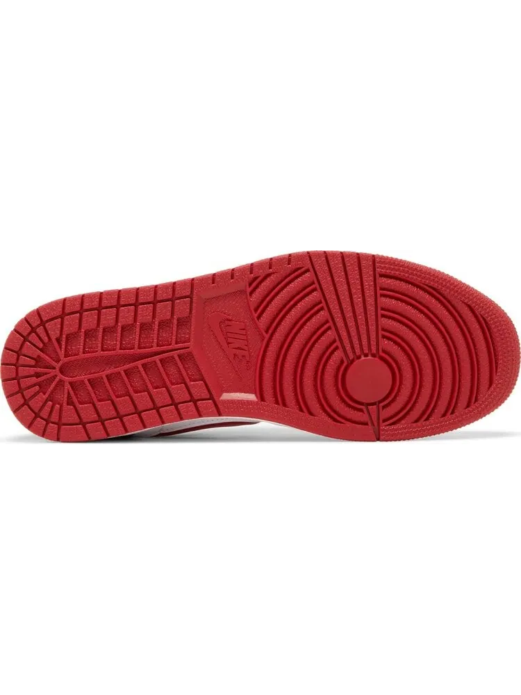 Кроссовки Air Jordan 1 Low FlyEase White Gym Red — изображение 4 из 8, белый