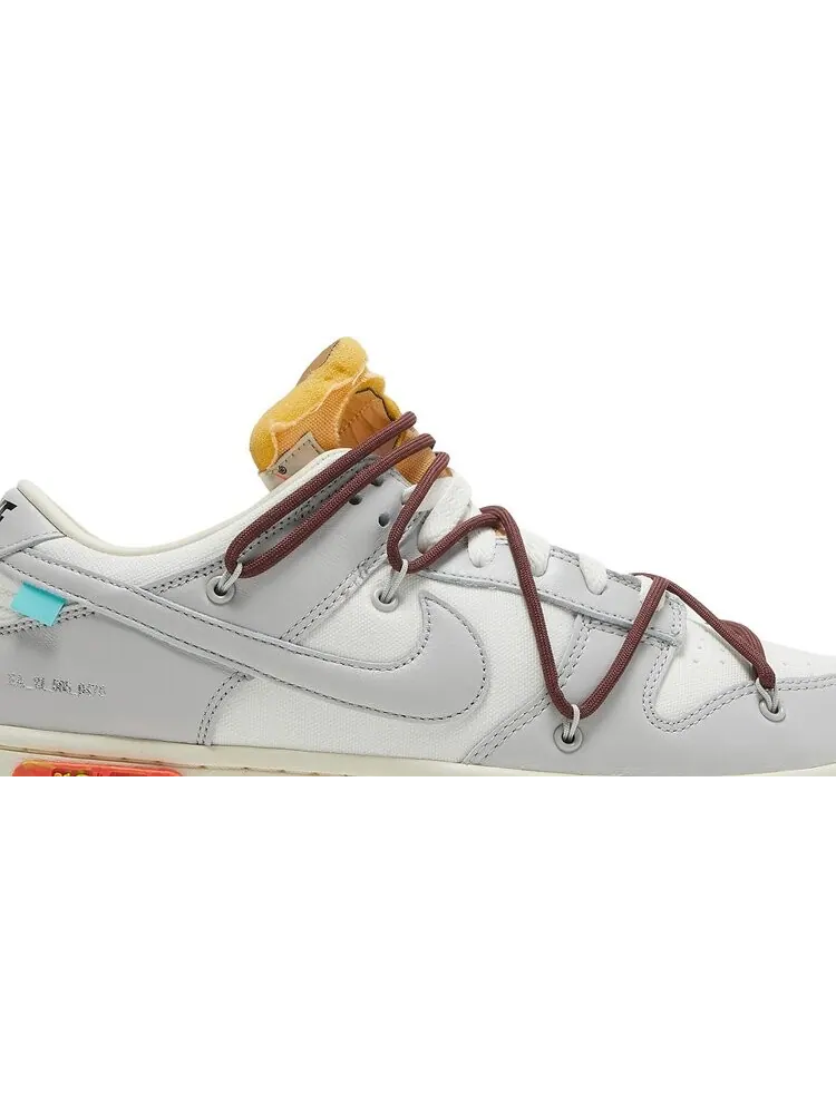 Кроссовки Nike Off-White x Dunk Low 'Lot 46 of 50' — изображение 2 из 8, белый