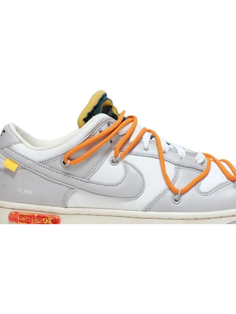 Кроссовки Nike Off-White x Dunk Low 'Lot 44 of 50' — изображение 2 из 8, белый