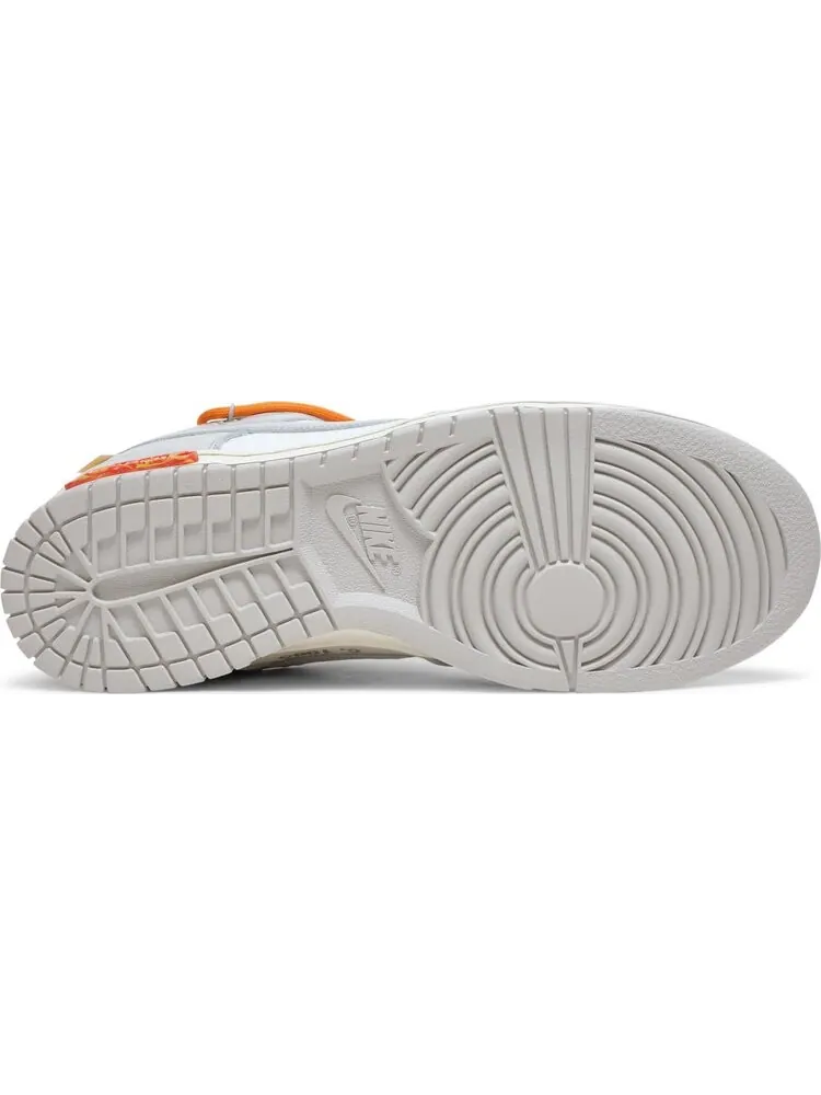 Кроссовки Nike Off-White x Dunk Low 'Lot 44 of 50' — изображение 4 из 8, белый