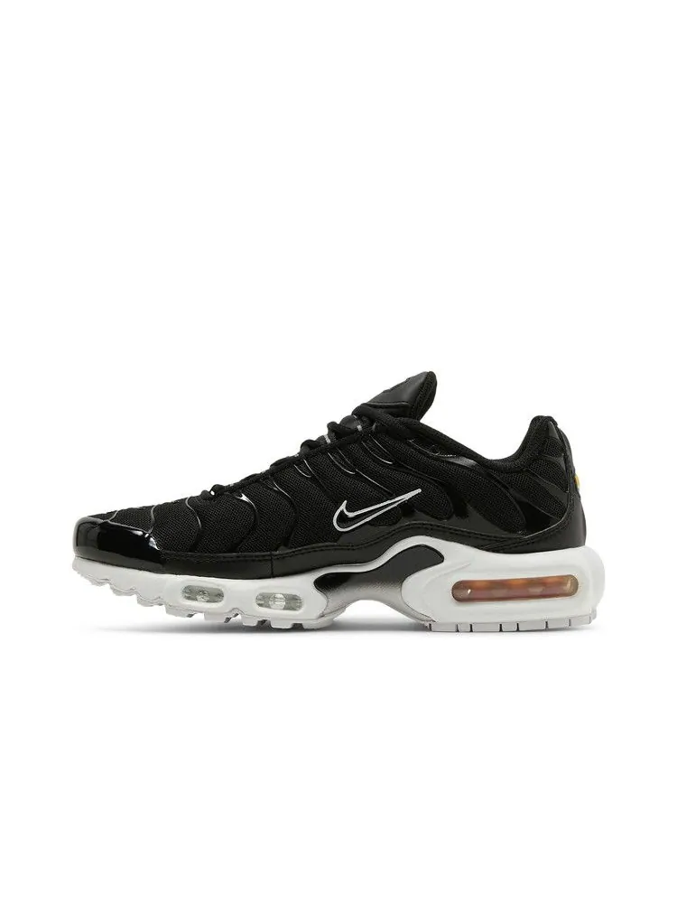 Кроссовки Nike Wmns Air Max Plus 'Black White' — изображение 4 из 9, черный/белый/черный