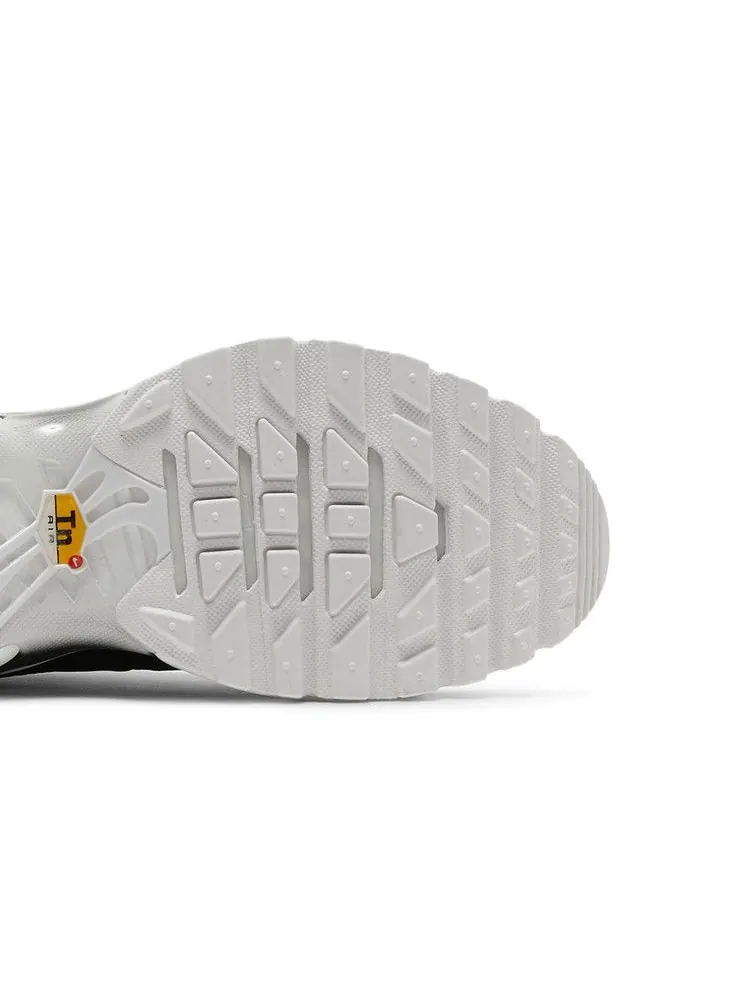 Кроссовки Nike Wmns Air Max Plus 'Black White' — изображение 6 из 9, черный/белый/черный