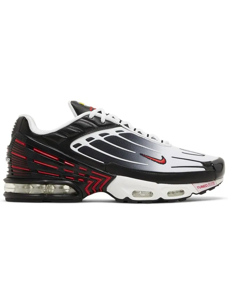 Кроссовки Nike Air Max Plus 3 'Black University Red' — изображение 1 из 8, черный
