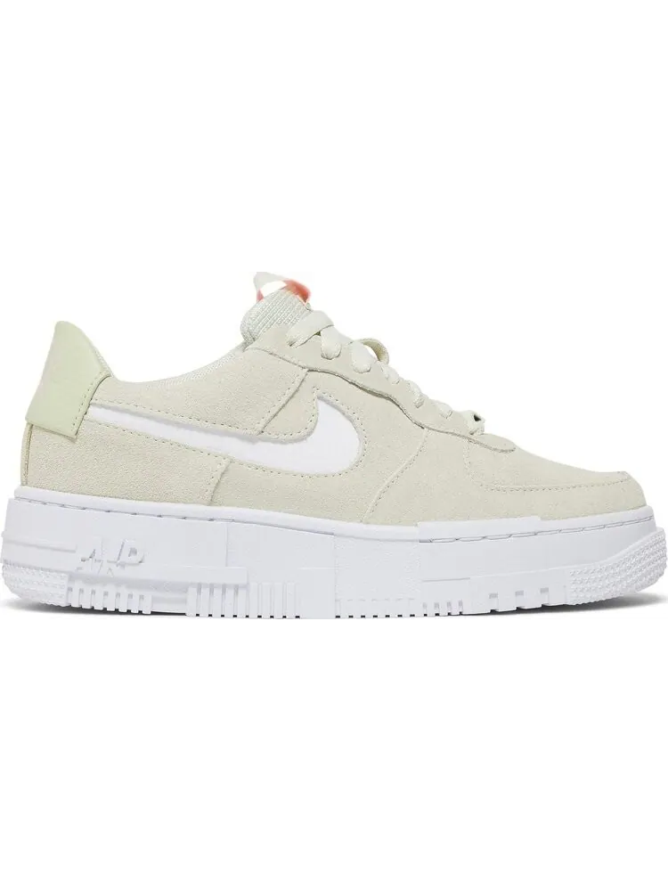 Кроссовки Nike Wmns Air Force 1 Pixel 'Olive Aura' — изображение 1 из 8, белый