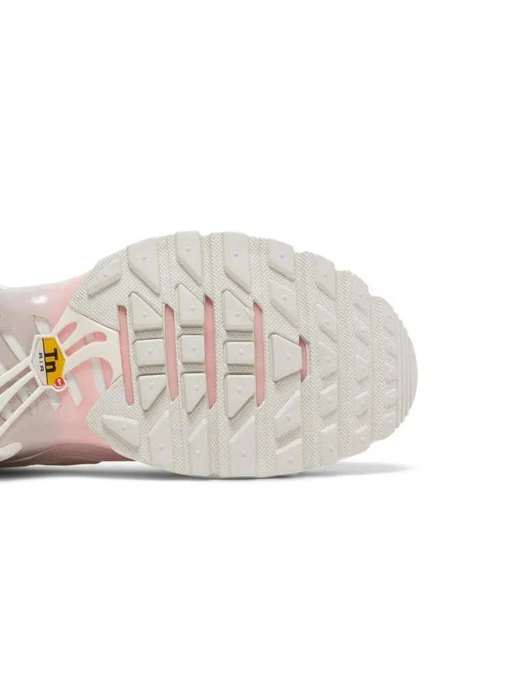 Кроссовки Nike Wmns Air Max Plus 'Summit White Barely Rose' — изображение 6 из 9, белый/розовый