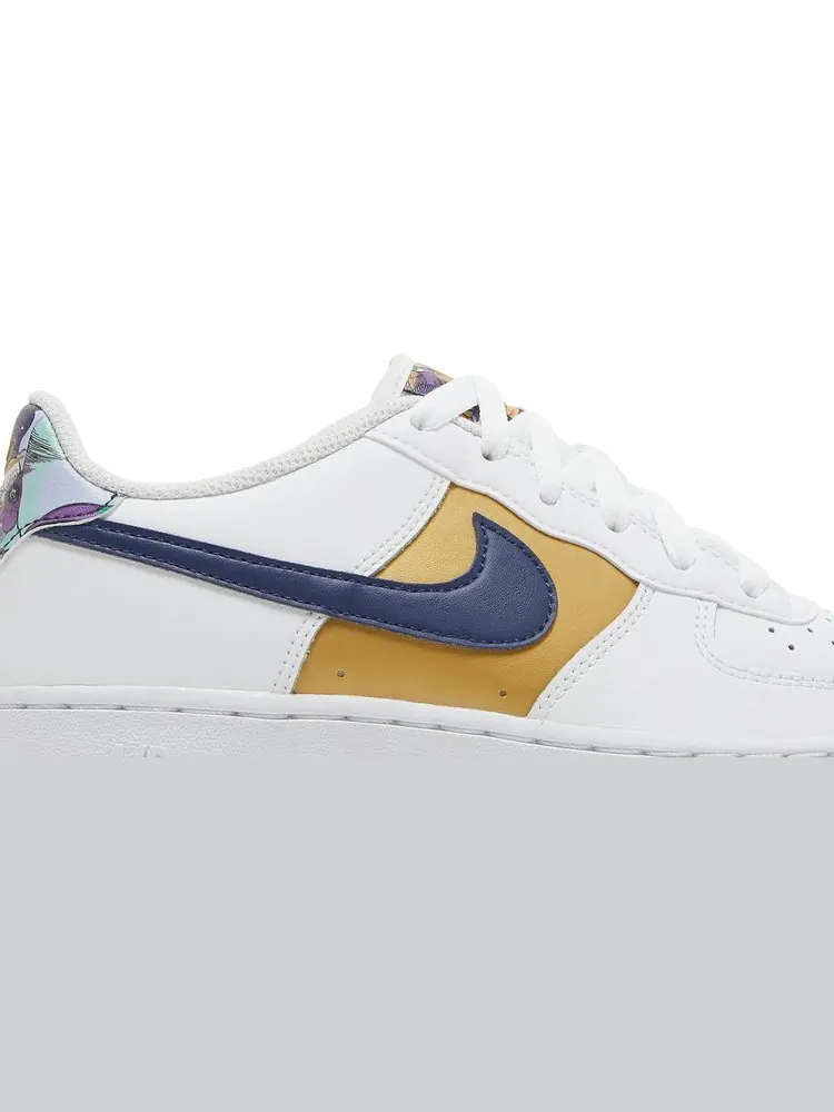 Кроссовки Nike Air Force 1 Low LV8 GS 'White Floral' — изображение 2 из 8, белый