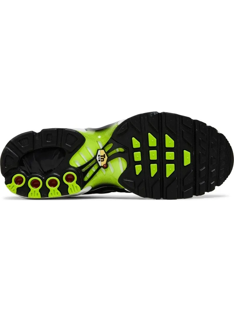 Кроссовки Nike Air Max Plus 1 GS 'Black Volt' — изображение 4 из 8, черный