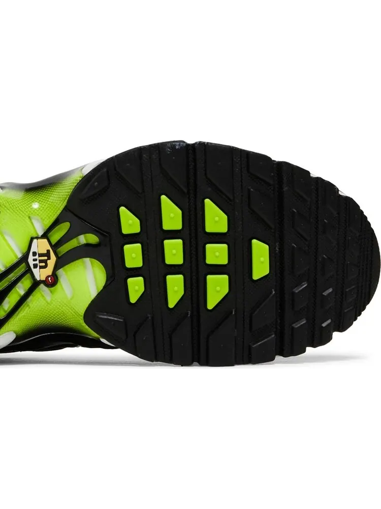 Кроссовки Nike Air Max Plus 1 GS 'Black Volt' — изображение 5 из 8, черный