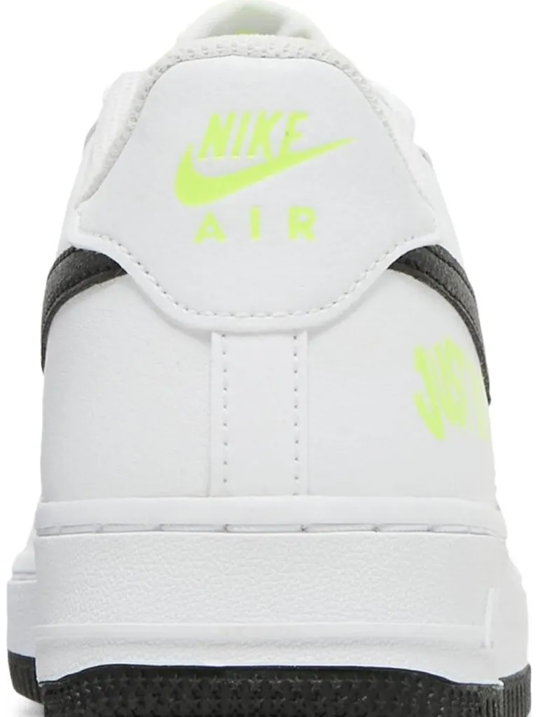 Кроссовки Nike Air Force 1 Low GS 'Just Do It - White Volt' — изображение 7 из 8, белый