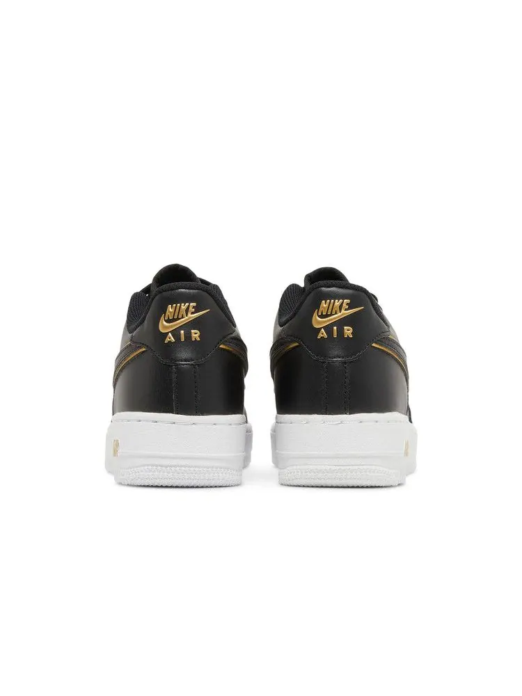 Кроссовки Nike Air Force 1 LV8 GS 'Black Metallic Gold' — изображение 7 из 9