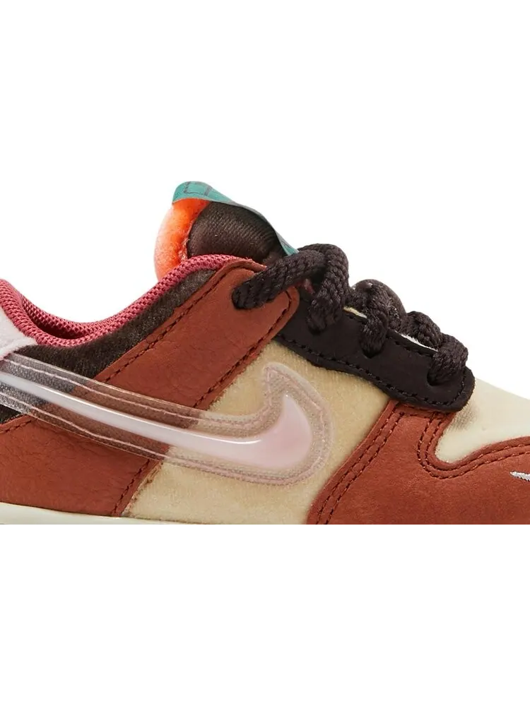 Кроссовки Nike Social Status x Dunk Low TD 'Chocolate Milk' — изображение 2 из 8, загар