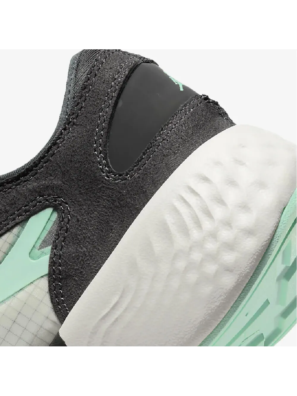 Кроссовки Nike Air Jordan Delta 3 Low — изображение 7 из 8, черный/зеленый