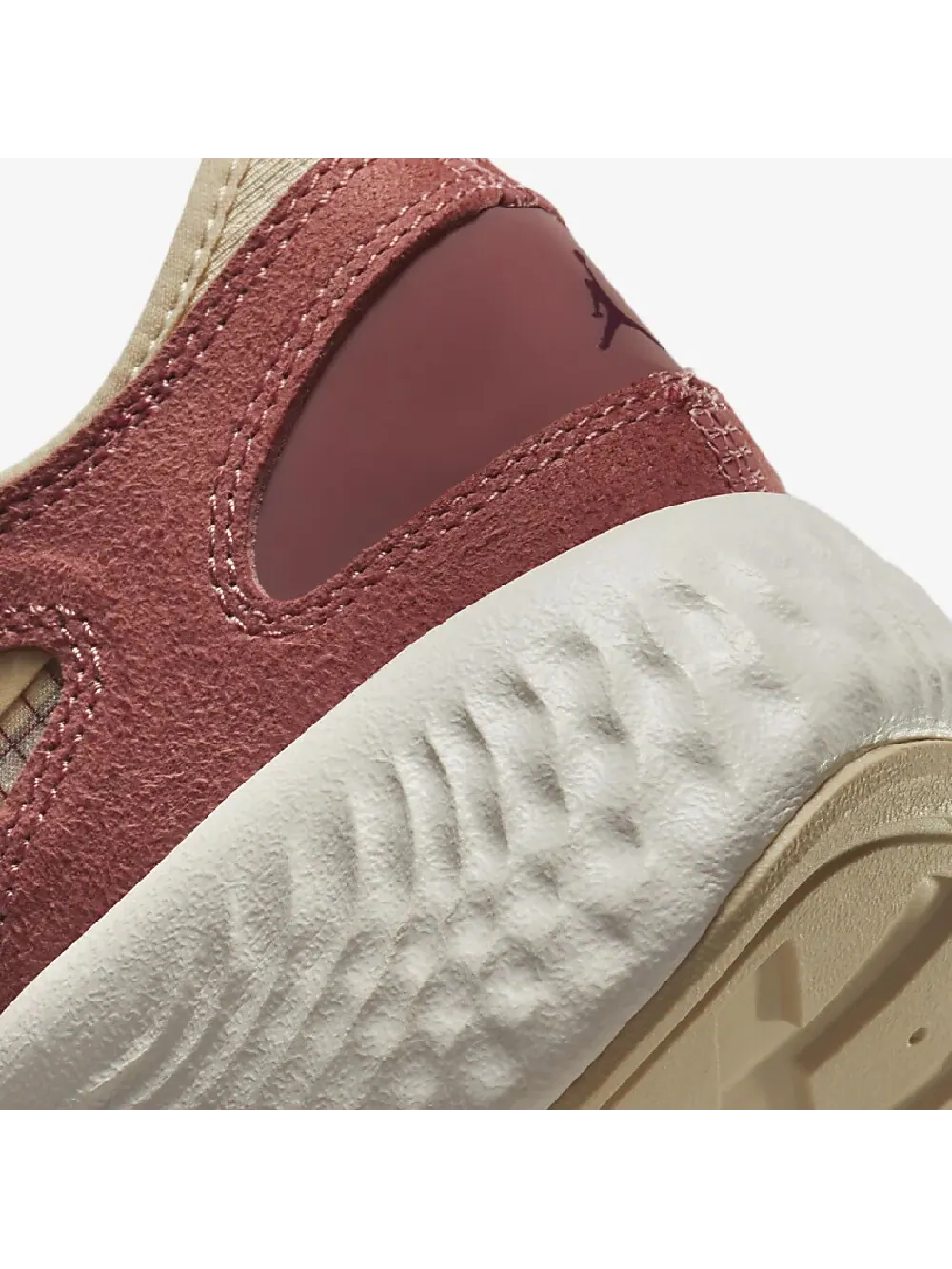 Кроссовки Nike Air Jordan Delta 3 Low — изображение 7 из 8, бежевый/розовый