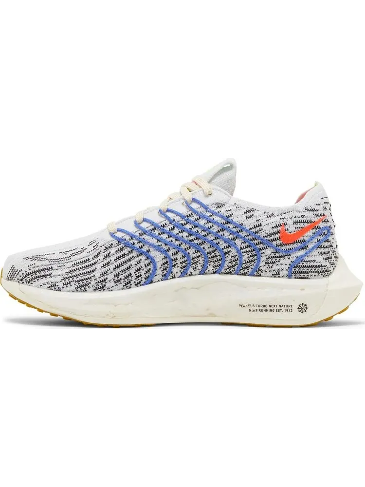 Кроссовки Nike Wmns Pegasus Turbo Next Nature 'Pure Platinum Bright Crimson' — изображение 3 из 8, белый
