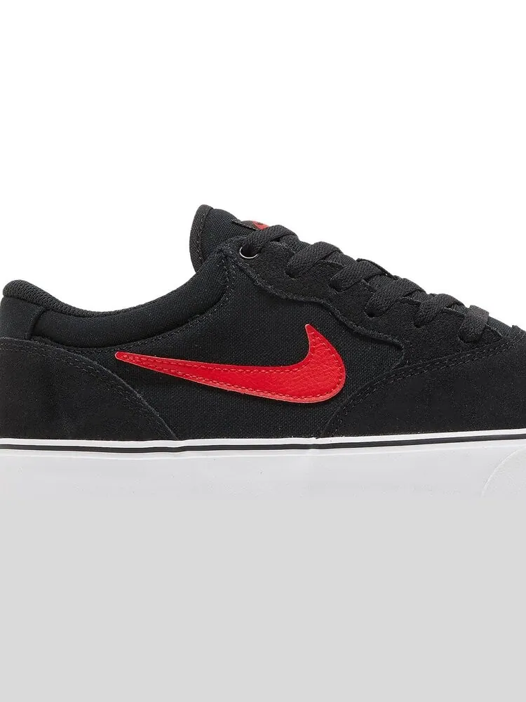 Кроссовки Nike Chron 2 SB 'Black University Red' — изображение 2 из 8, черный